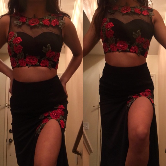 Rose two piece prom dress - Picture 2 of 7